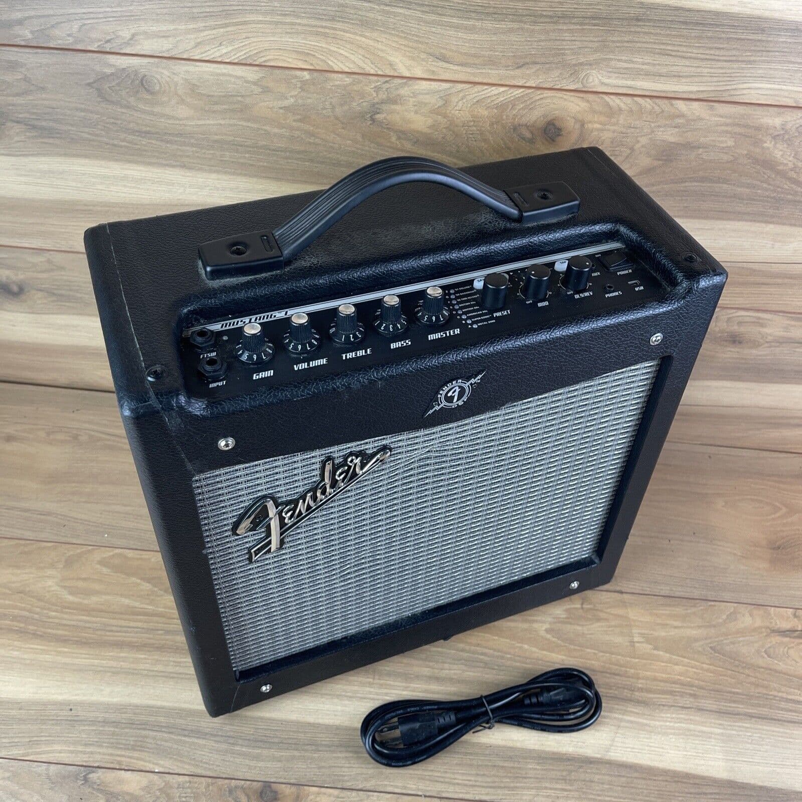 Fender Mustang II